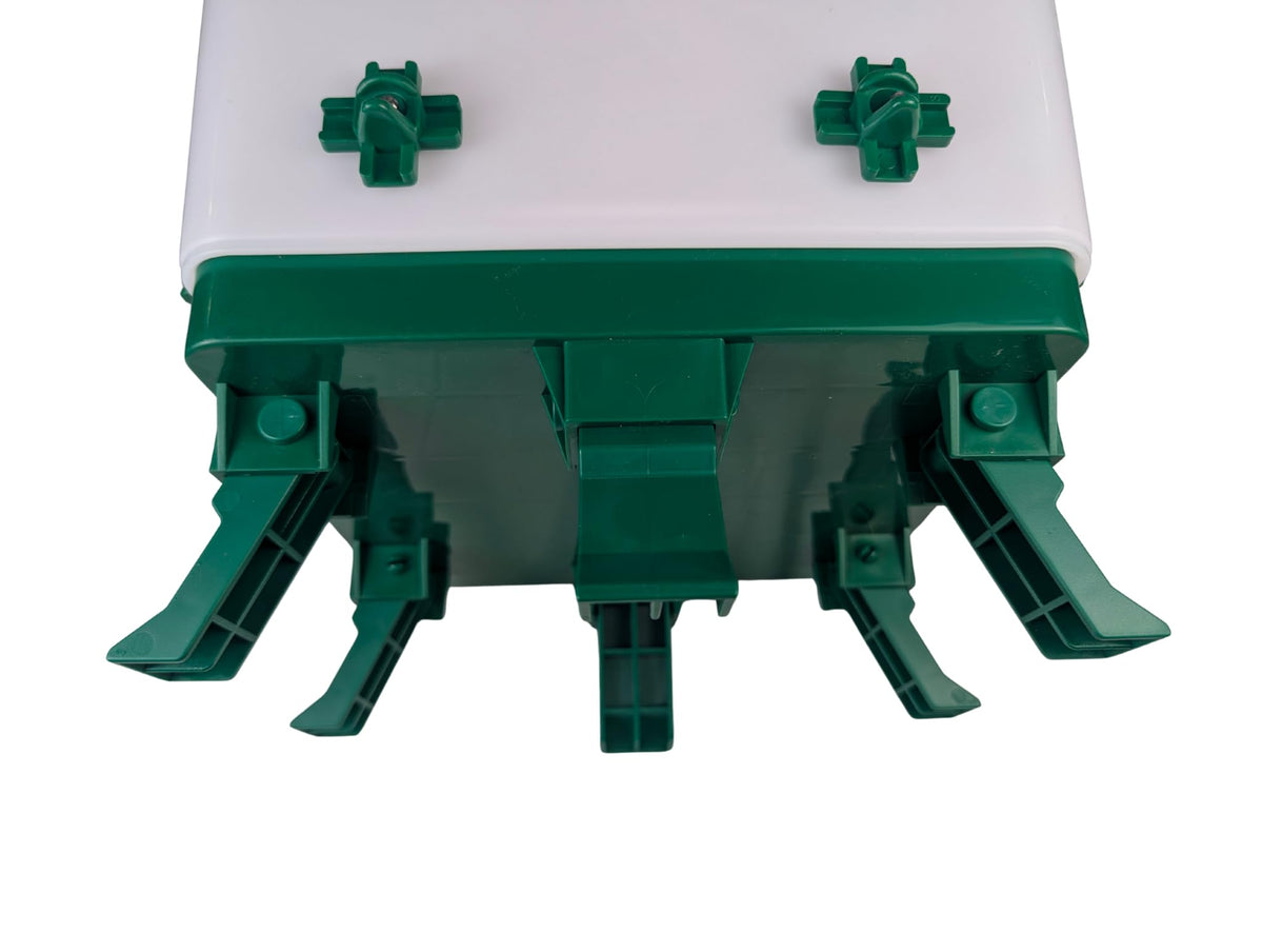 5 Gallon Chicken Waterer with 8 Nipples V681