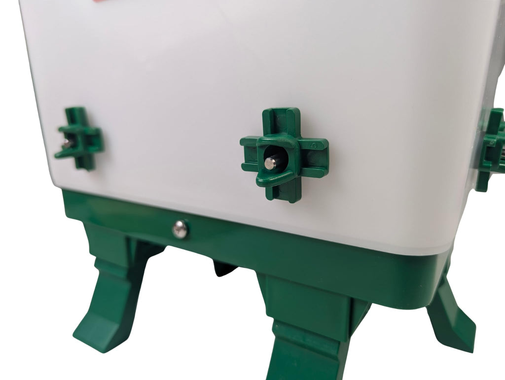 5 Gallon Chicken Waterer with 8 Nipples V681