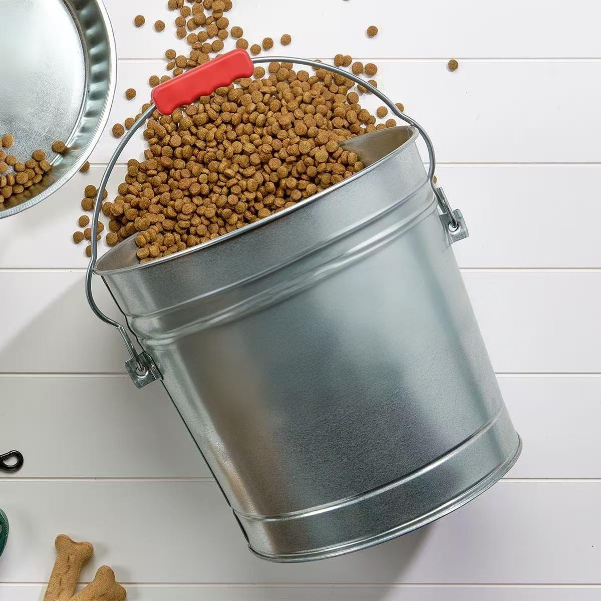 6 Gal Galvanized Steel Can with Locking Lid I9795