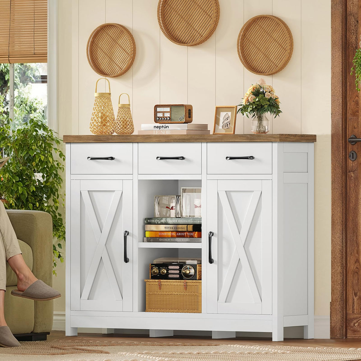 White Storage Cabinet with 3 Drawers and 2 Doors Q72298