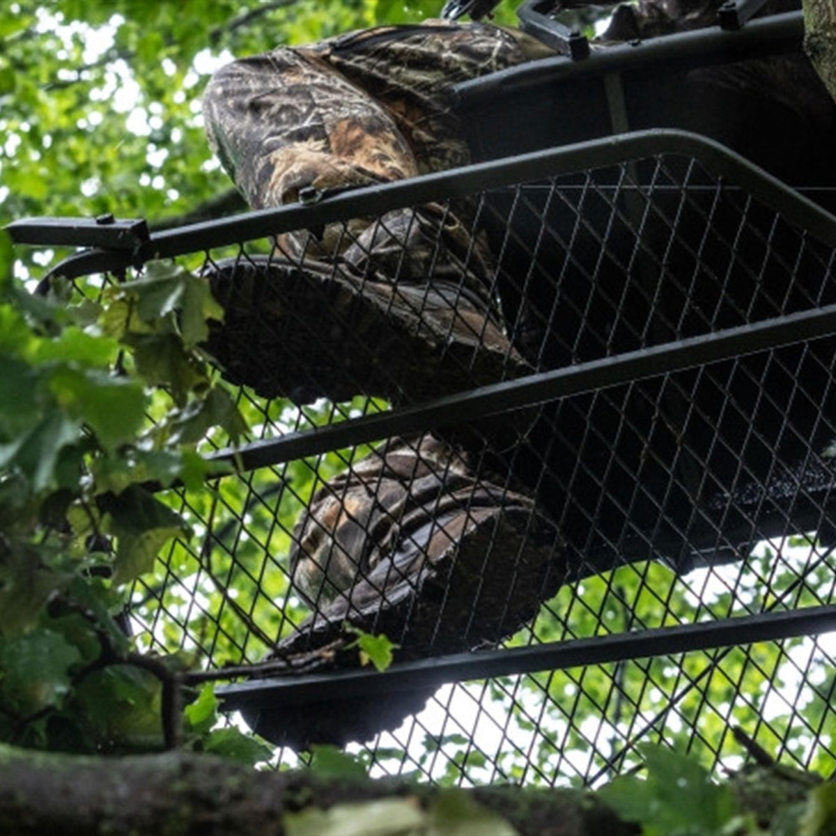 Lightweight Steel Treestand I75650
